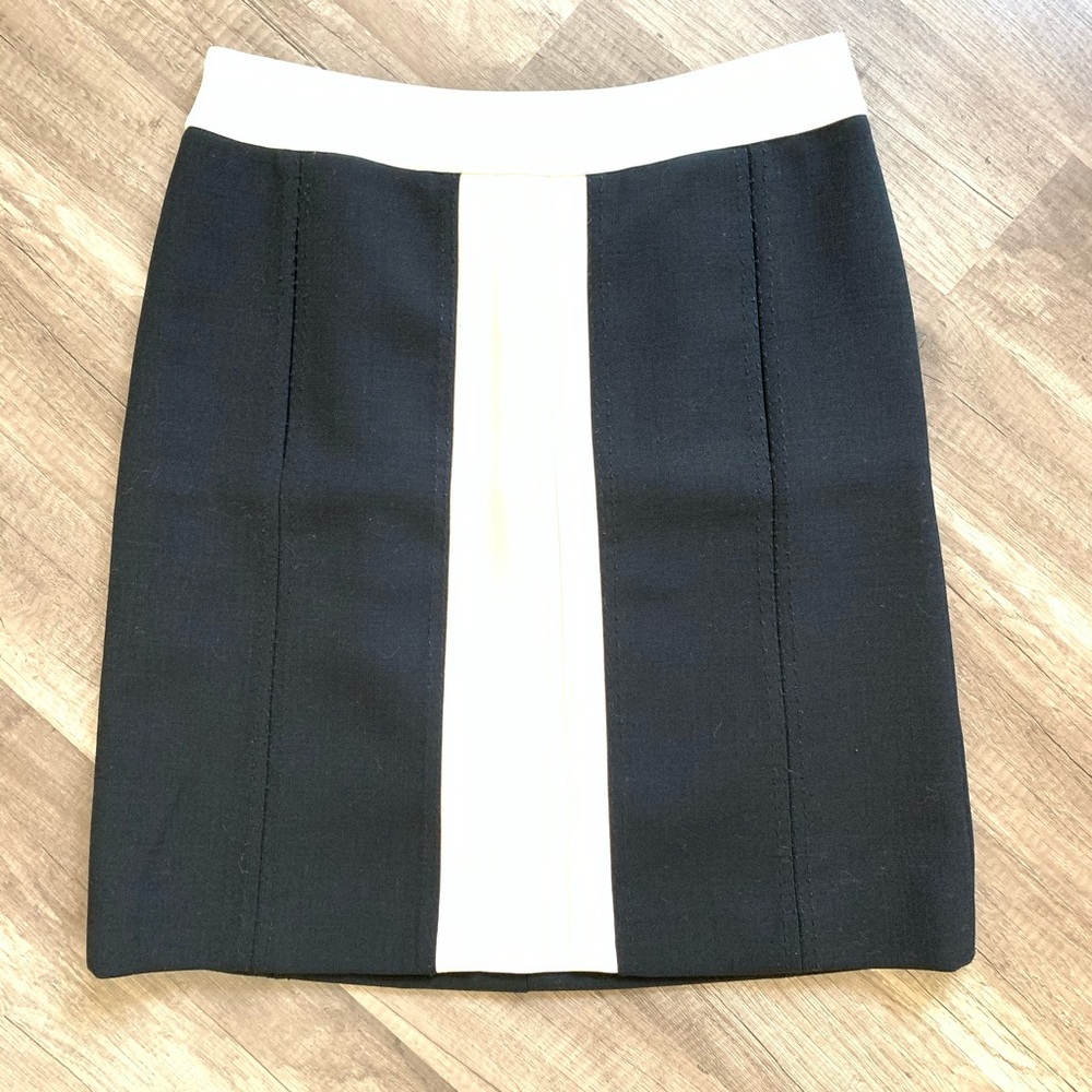 Tory Burch EUC A Line Wool Skirt Size 2‎ Lined